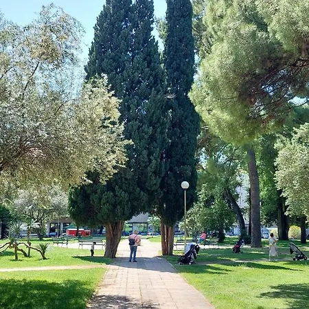 Marianne's Place Daire Split