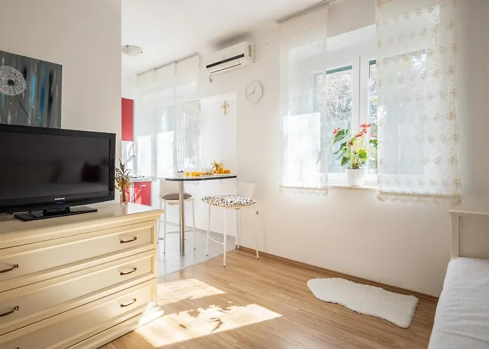 Marianne's Place Split