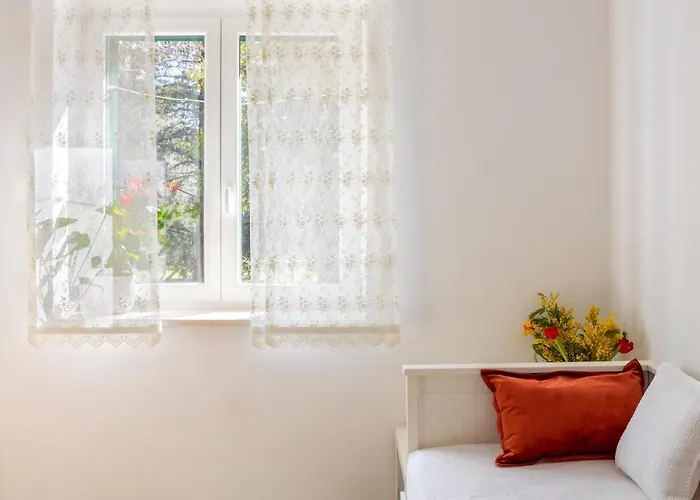 Marianne's Place Split